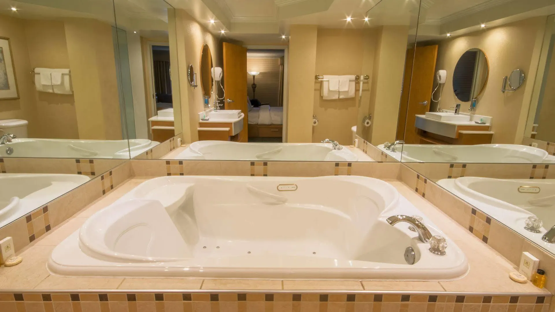 קוויבק סיטי Hotel Lindbergh  קוויבק סיטי